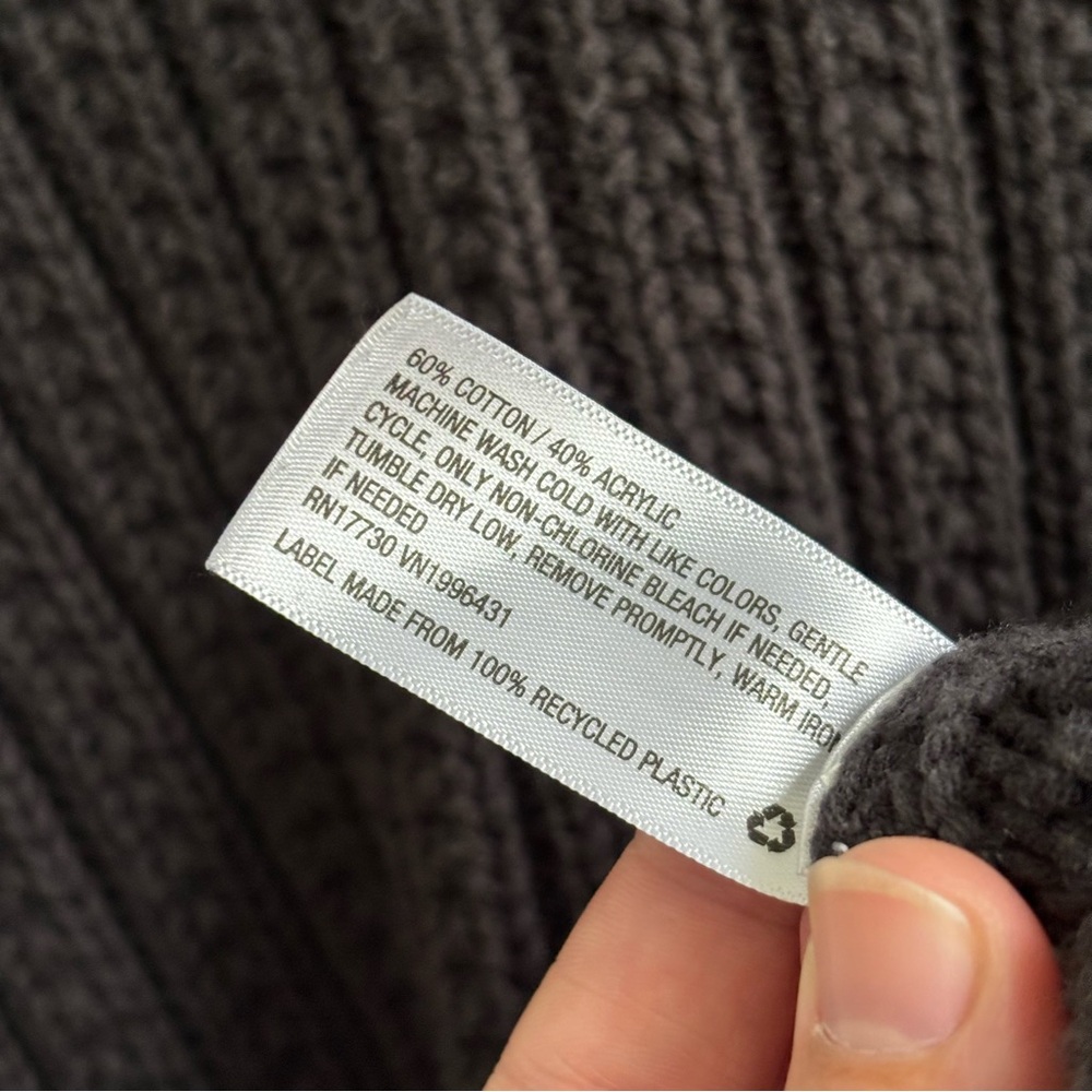 • [Universal Thread] Sweater • - Picture 5 of 8